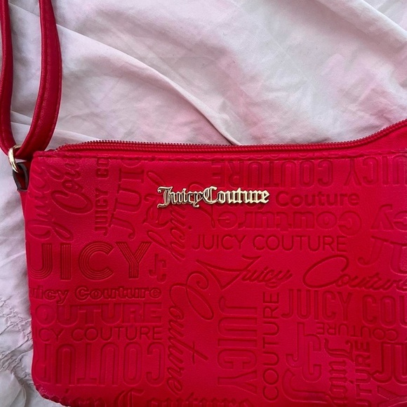Juicy Couture Word Search“Lipstick Red” Triple Crossbody bag Adjustable Strap - Picture 5 of 7
